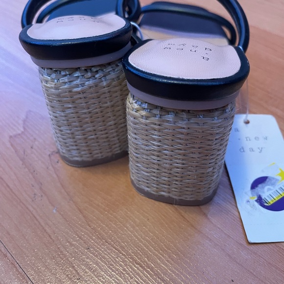 NWT A NEW DAY HEELS! 🖤 - Picture 4 of 5